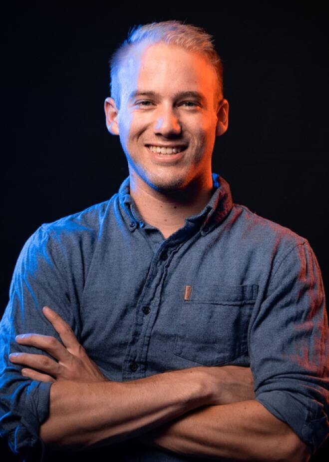 Headshot of Daniel Oswalt